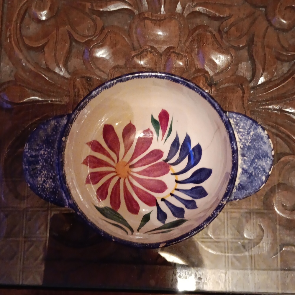 VINTAGE QUIMPER HENRIOT FLOWER BOWL